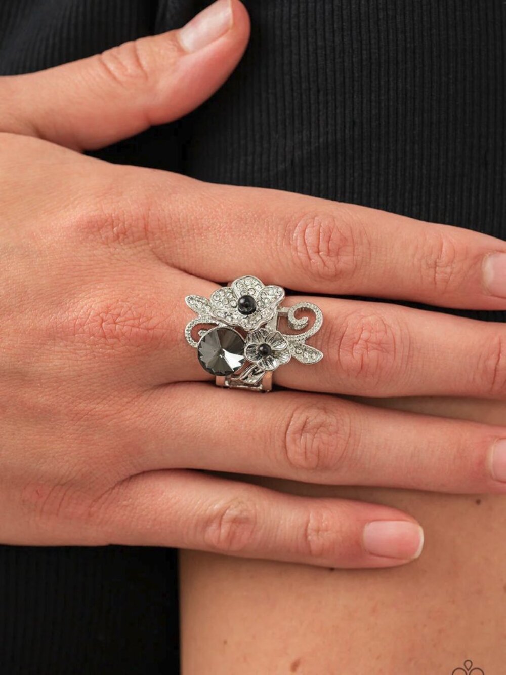 Paparazzi Jewelry Accessories - Bucketful of Bouquets - Black Ring - Vintage